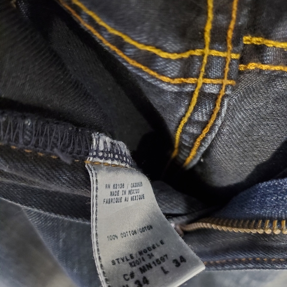 Guess Jeans - Picture 11 of 14